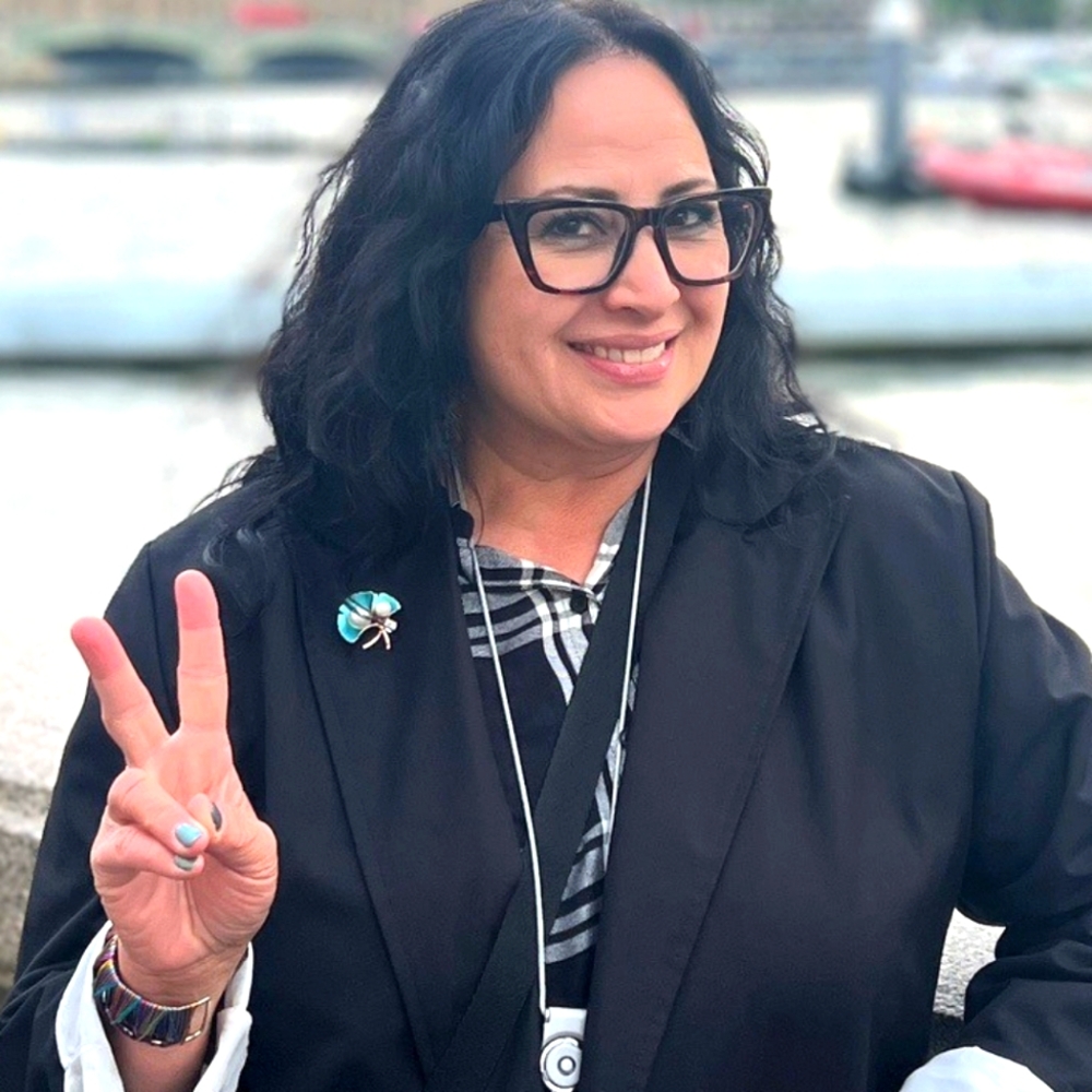 Meet your Posher, Tin